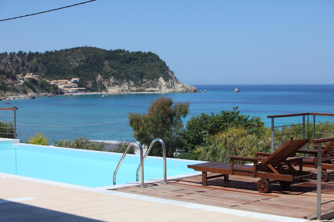 Capro - Milos Bay Villas Áyios Nikítas 外观 照片