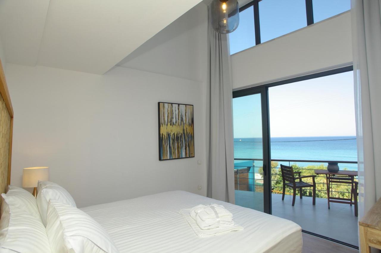 Capro - Milos Bay Villas Áyios Nikítas 外观 照片