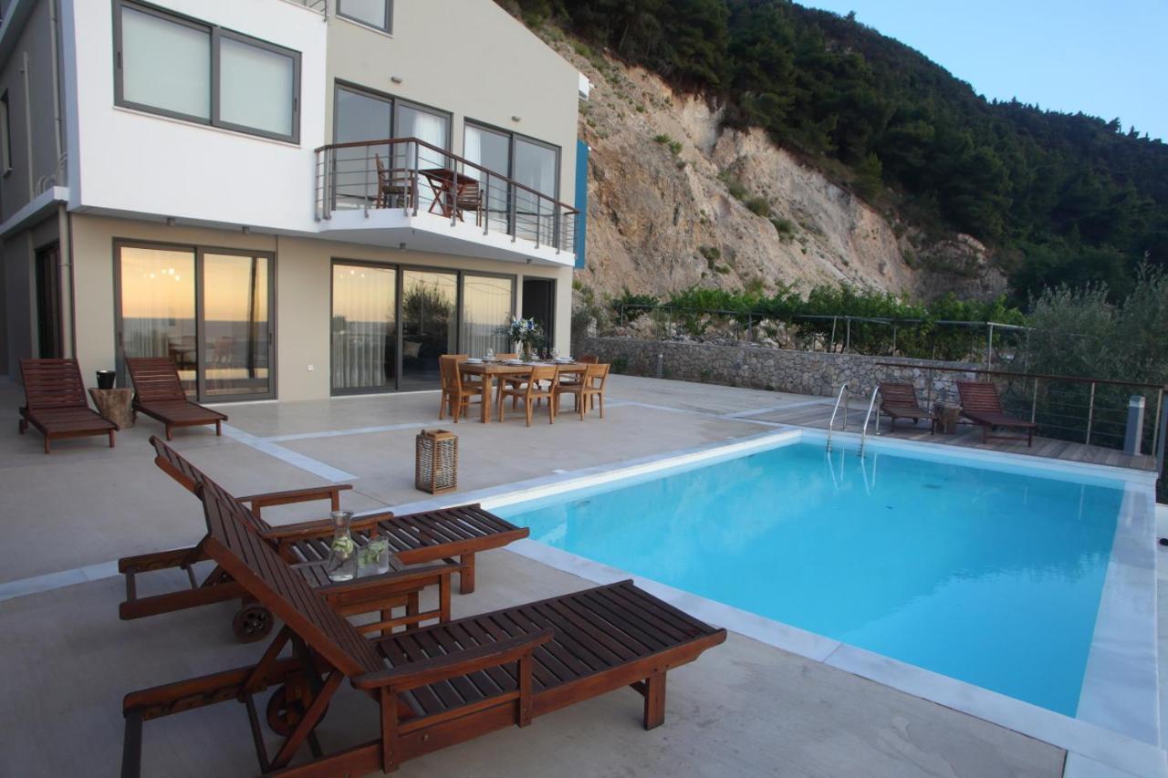 Capro - Milos Bay Villas Áyios Nikítas 外观 照片