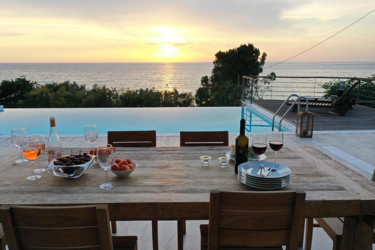Capro - Milos Bay Villas Áyios Nikítas 外观 照片