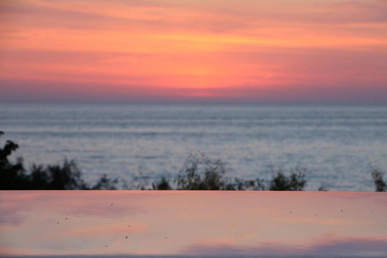 Capro - Milos Bay Villas Áyios Nikítas 外观 照片
