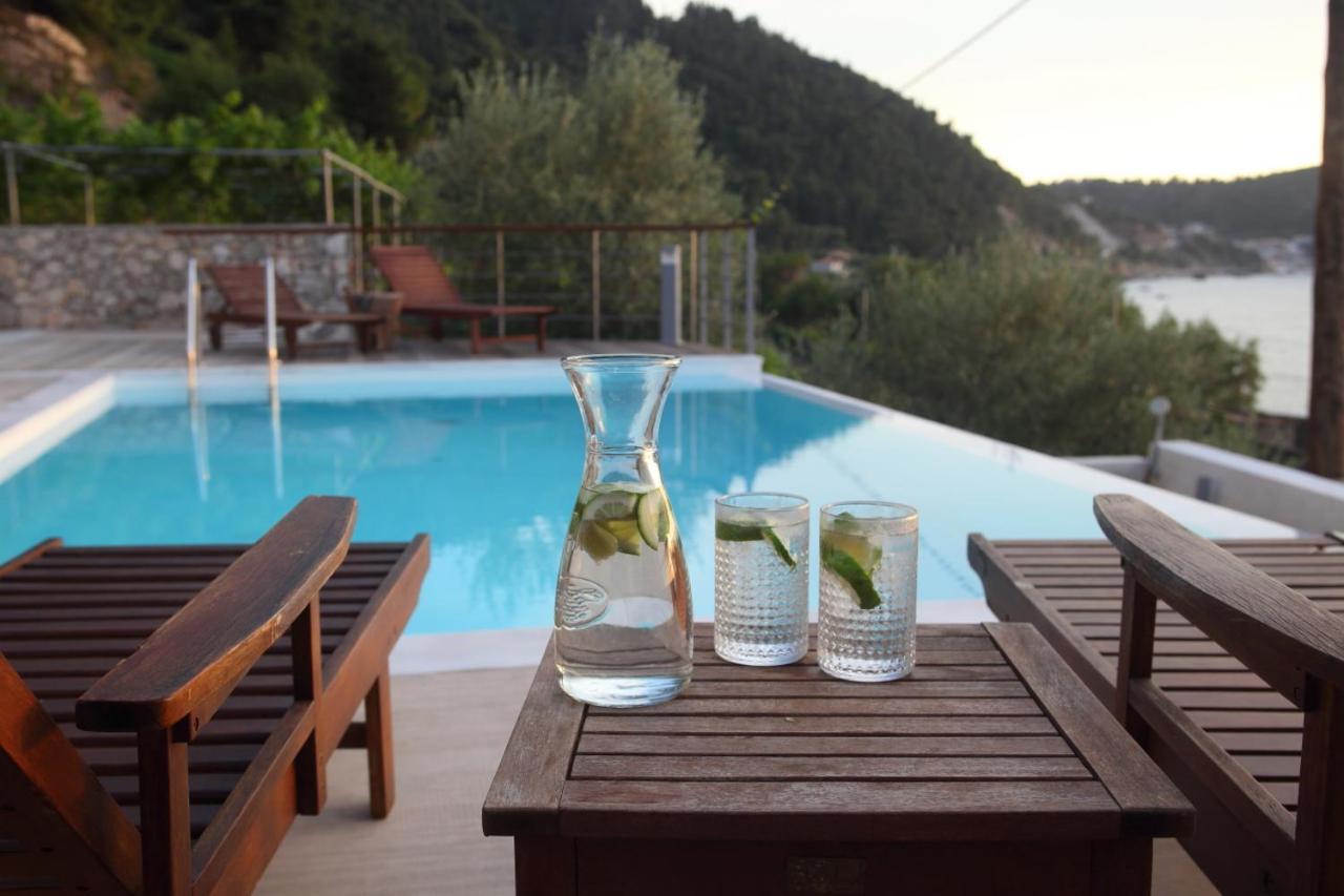 Capro - Milos Bay Villas Áyios Nikítas 外观 照片