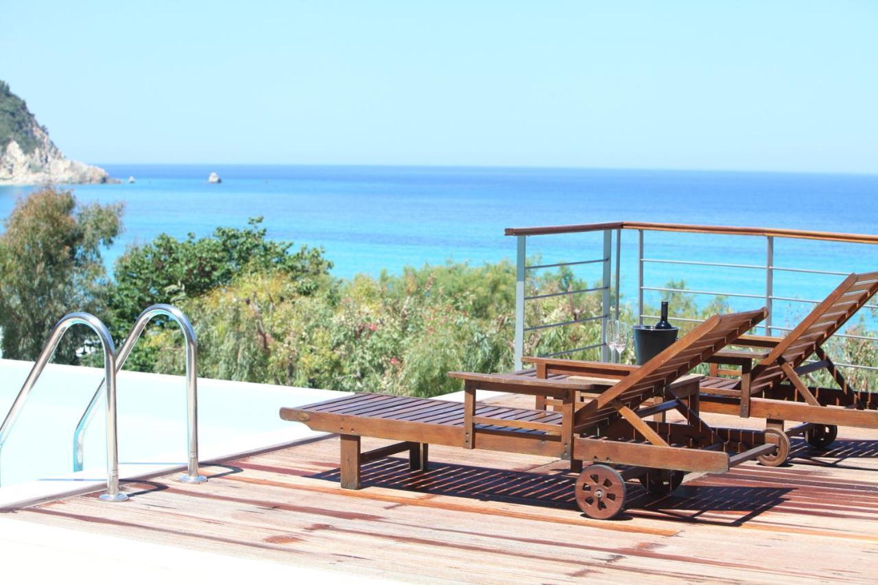 Capro - Milos Bay Villas Áyios Nikítas 外观 照片