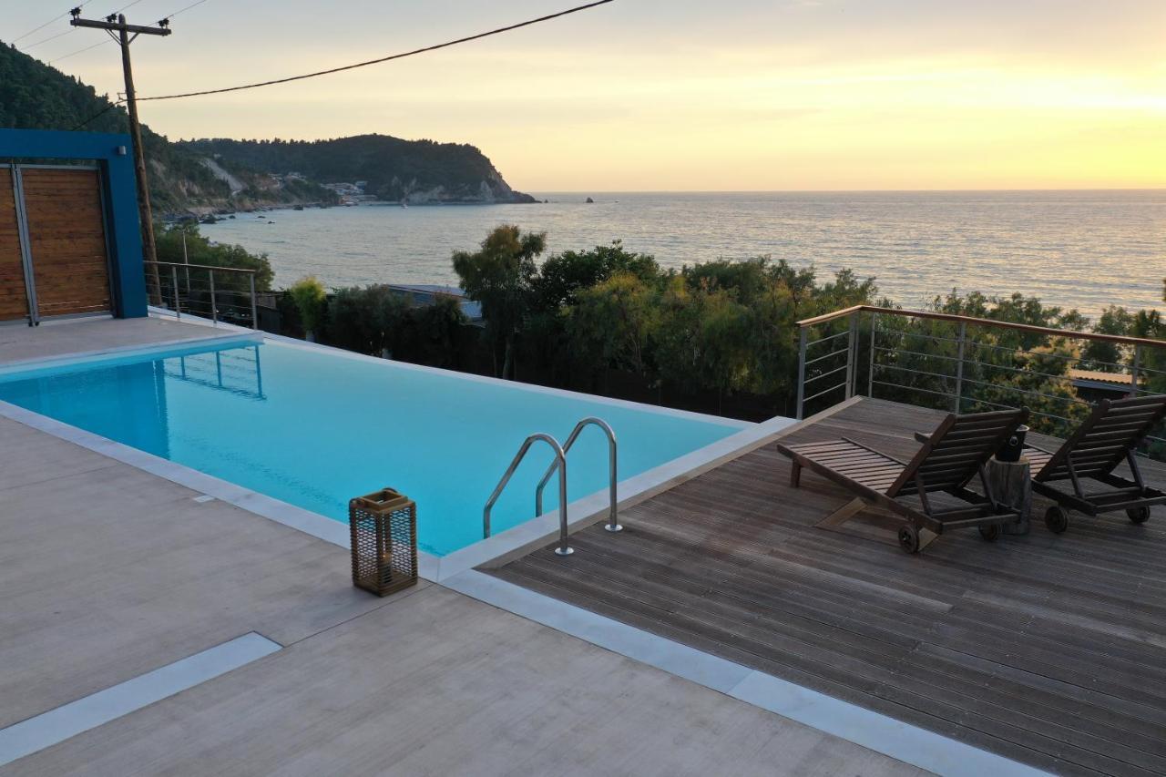 Capro - Milos Bay Villas Áyios Nikítas 外观 照片